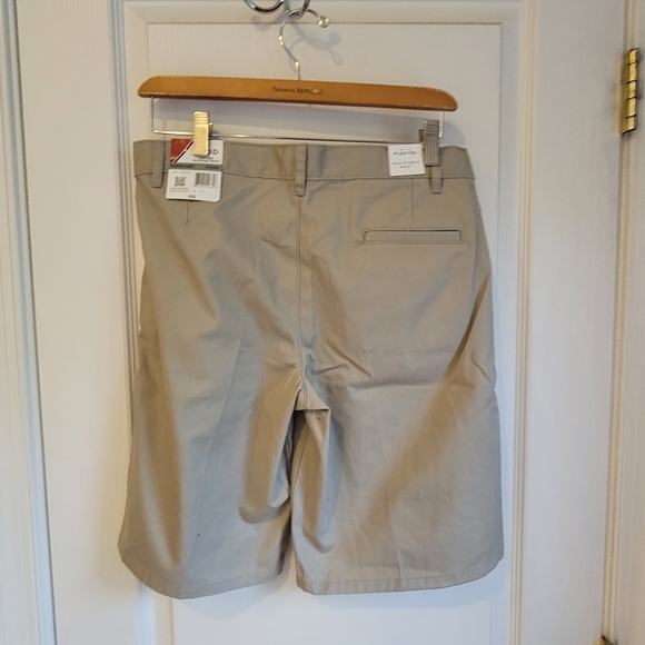 Boys Izod 14husky khaki shorts - Picture 3 of 6